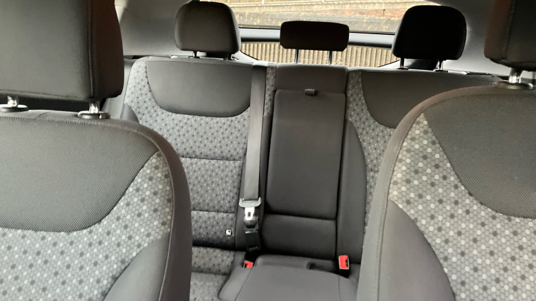 Hyundai IONIQ 1.6 GDi Plug-in Hybrid Premium 5dr DCT Hatchback